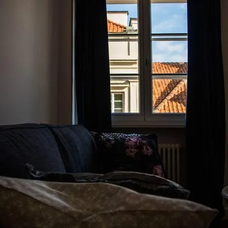 Near To The Castle * ורשה