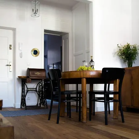 Apartment Near To The Castle *